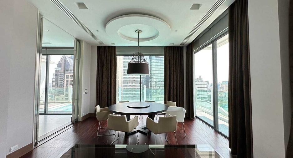 ให้เช่า 3 ห้องนอน คอนโด ใน วัฒนา, กรุงเทพฯ