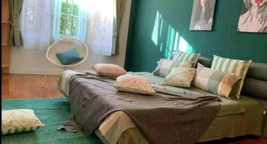 For sale and for rent 5 bedrooms villa in Taling Chan, Bangkok