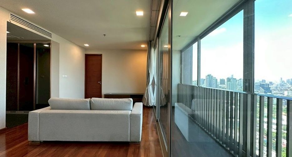 ขาย และ ให้เช่า 3 ห้องนอน คอนโด ใน คลองเตย, กรุงเทพฯ