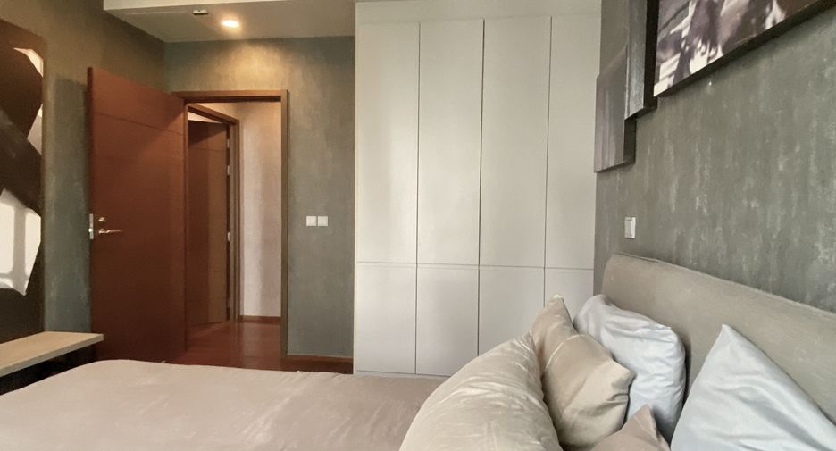 For rent 2 bedrooms condo in Watthana, Bangkok