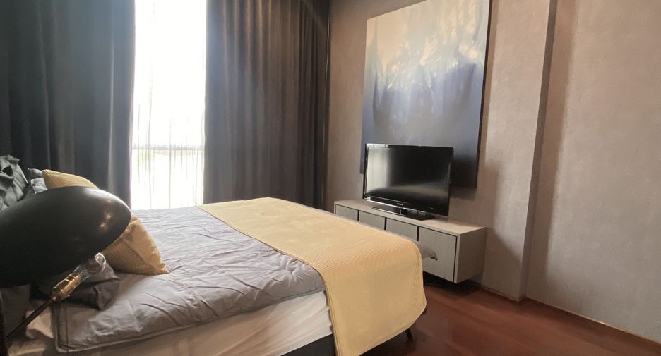 For rent 2 bedrooms condo in Watthana, Bangkok