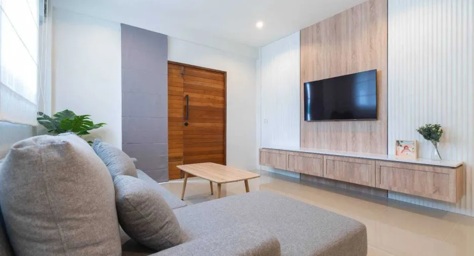 For rent 2 bedrooms townhouse in Mueang Phuket, Phuket