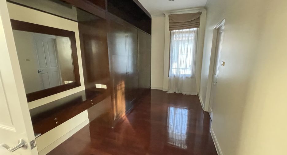 For sale and for rent 5 bedrooms house in Suan Luang, Bangkok