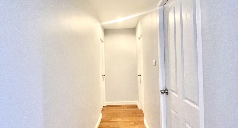 For sale and for rent 3 bedrooms condo in Huai Khwang, Bangkok