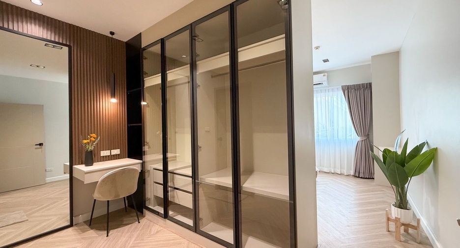For sale 2 bedrooms condo in Mueang Phuket, Phuket