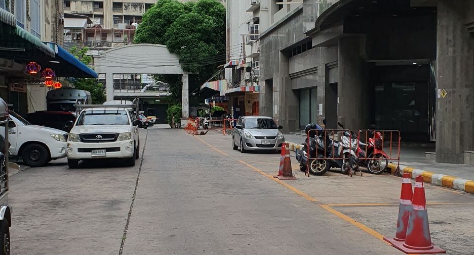 For sale retail Space in Pathum Wan, Bangkok