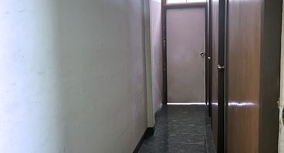 Local comercial en venta de 5 habitaciones en Bang Kho Laem, Bangkok
