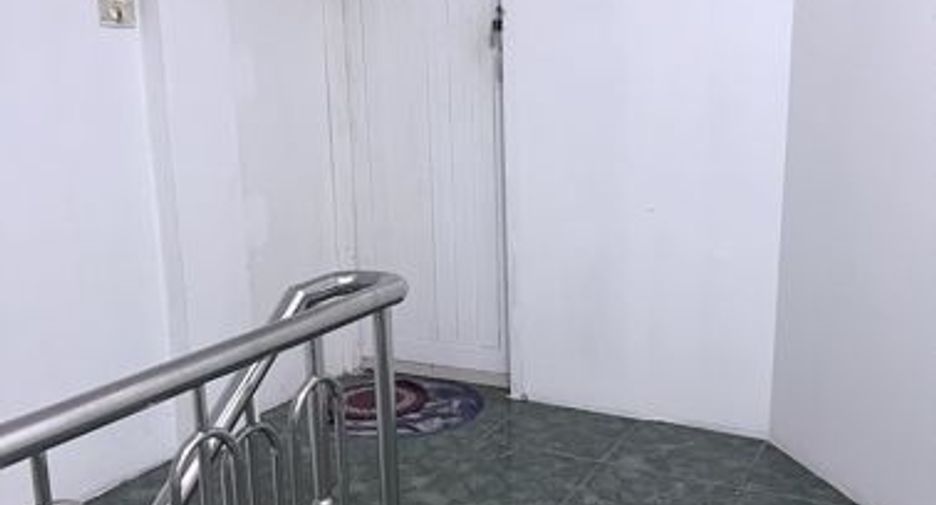 Local comercial en venta de 5 habitaciones en Bang Kho Laem, Bangkok
