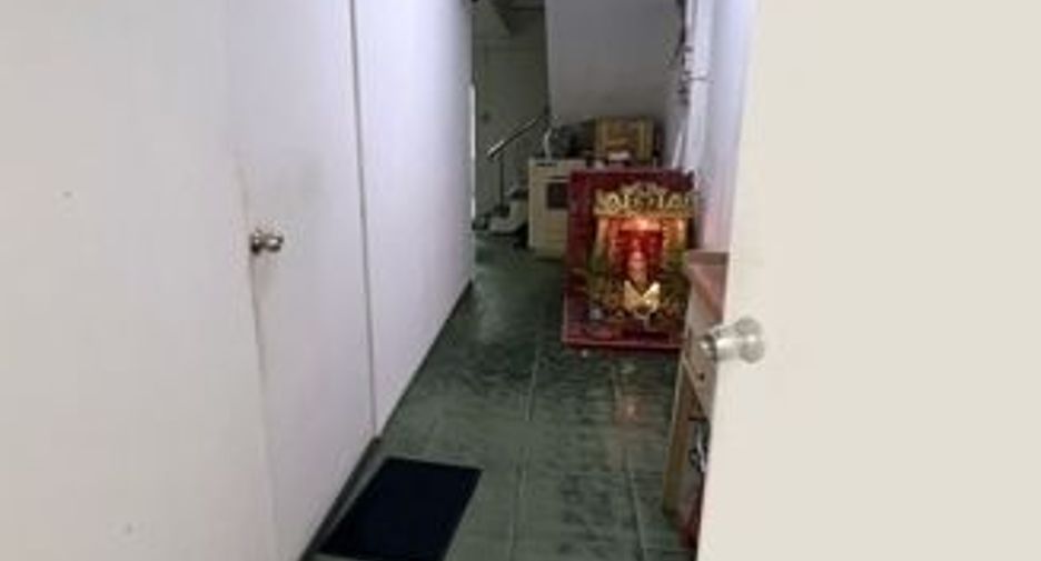 Local comercial en venta de 5 habitaciones en Bang Kho Laem, Bangkok