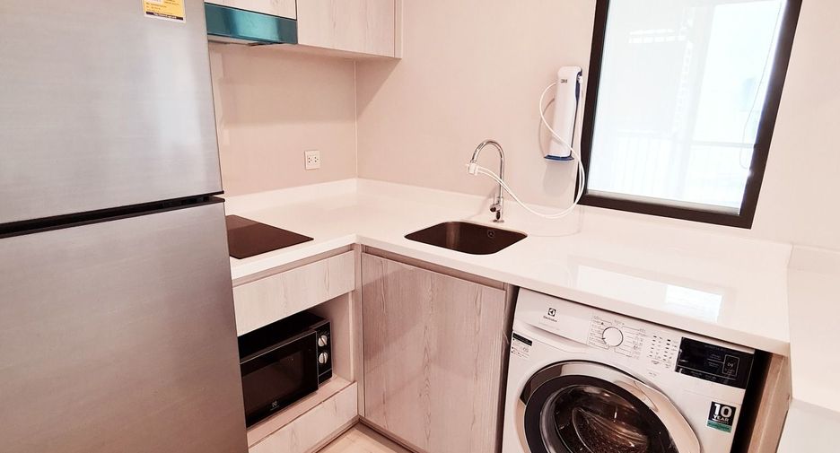 Wohnung zur Miete mit 1 Zimmer in Pathum Wan, Bangkok