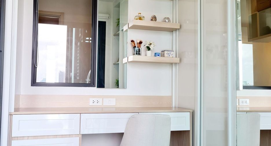For rent 1 bed condo in Pathum Wan, Bangkok