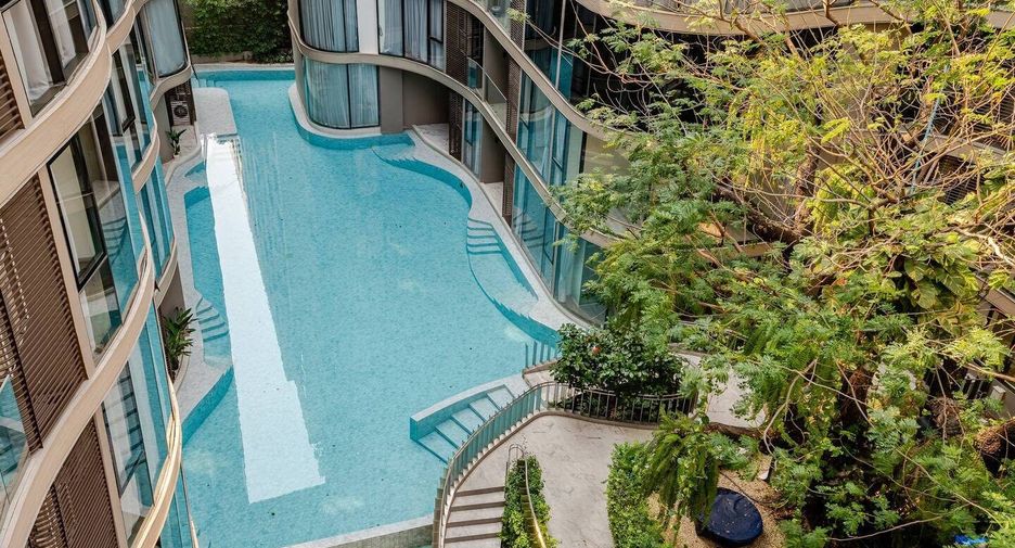 For rent 2 bedrooms condo in Khlong Toei, Bangkok