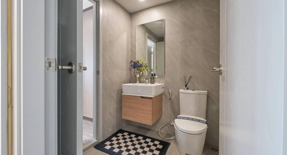 For sale 2 bedrooms condo in Bang Rak, Bangkok