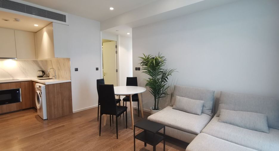 For rent 2 bedrooms condo in Khlong Toei, Bangkok