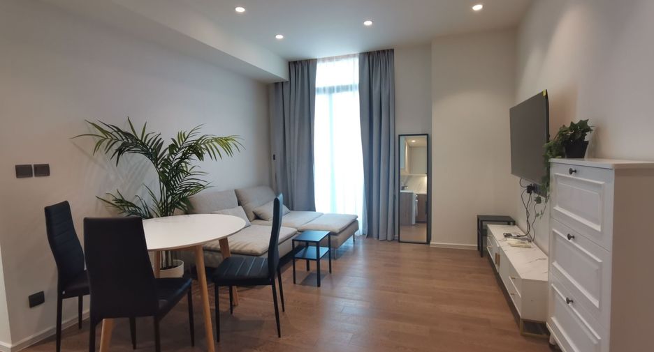 For rent 2 bedrooms condo in Khlong Toei, Bangkok