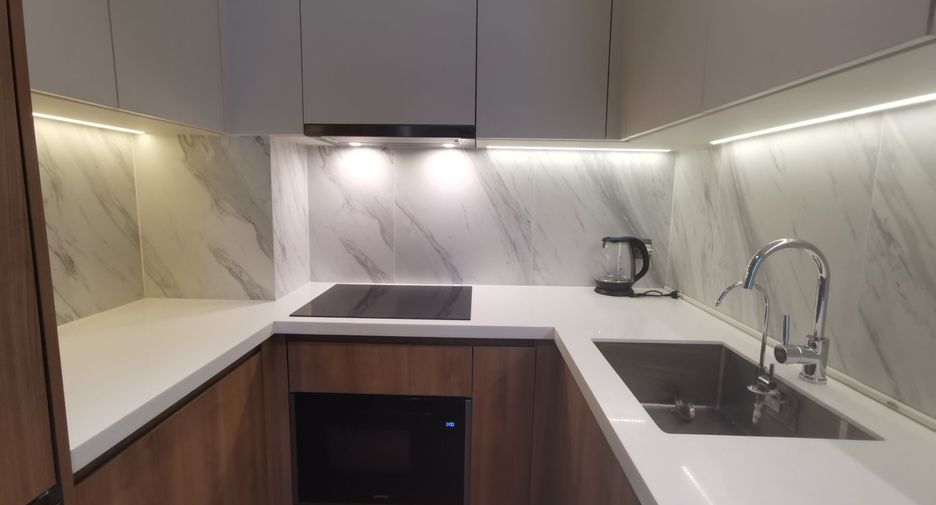 For rent 2 bedrooms condo in Khlong Toei, Bangkok