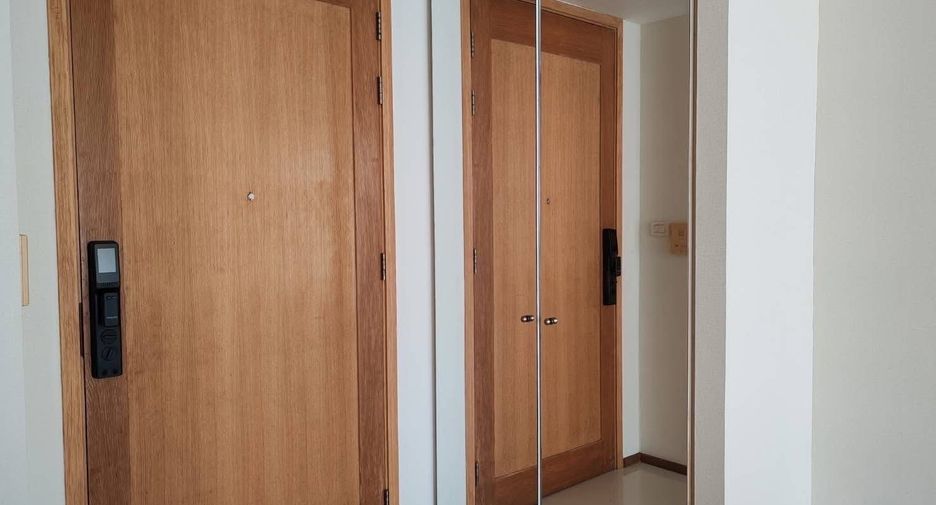 For rent 1 bed condo in Sathon, Bangkok