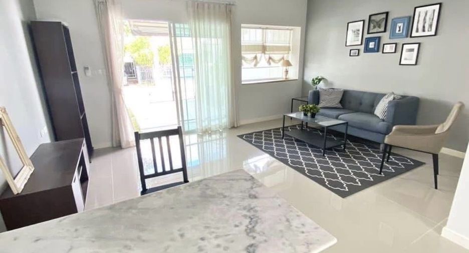 For rent 2 bedrooms townhouse in Bang Phli, Samut Prakan