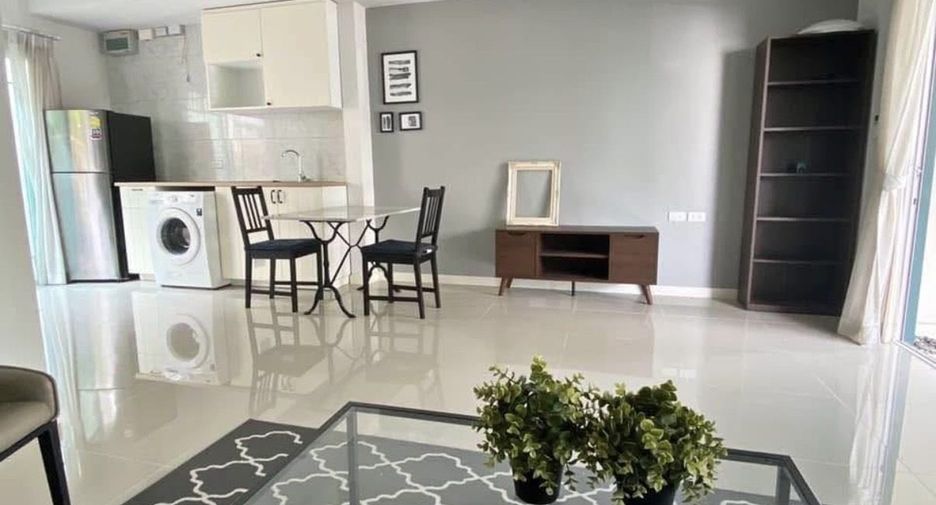 For rent 2 bedrooms townhouse in Bang Phli, Samut Prakan