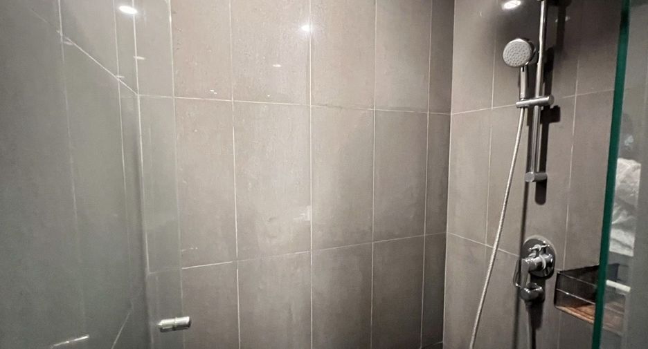 Wohnung zur Miete mit 1 Zimmer in Bang Rak, Bangkok