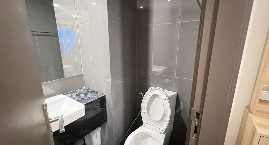 Wohnung zur Miete mit 1 Zimmer in Bang Rak, Bangkok
