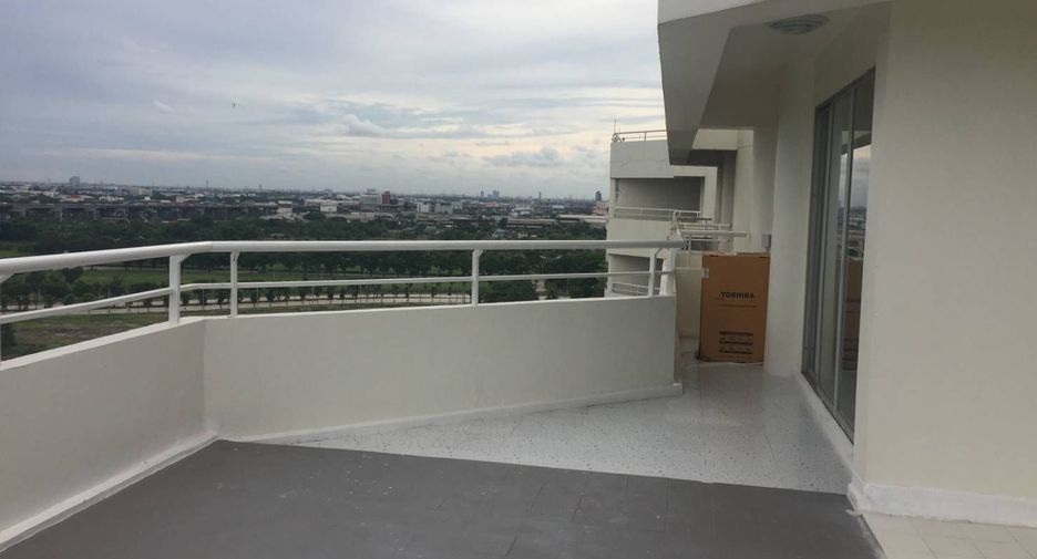 For rent 3 bedrooms condo in Bang Phli, Samut Prakan