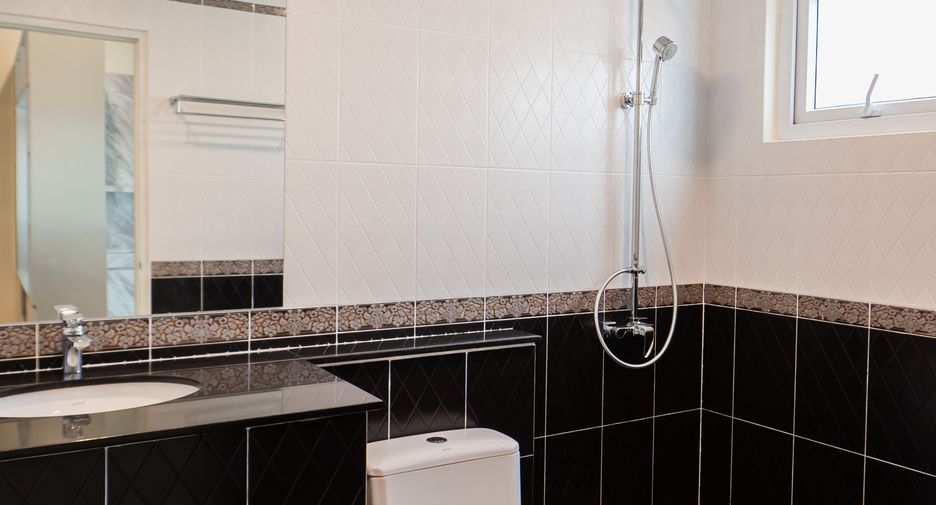 For sale 3 bedrooms villa in Bang Lamung, Chonburi