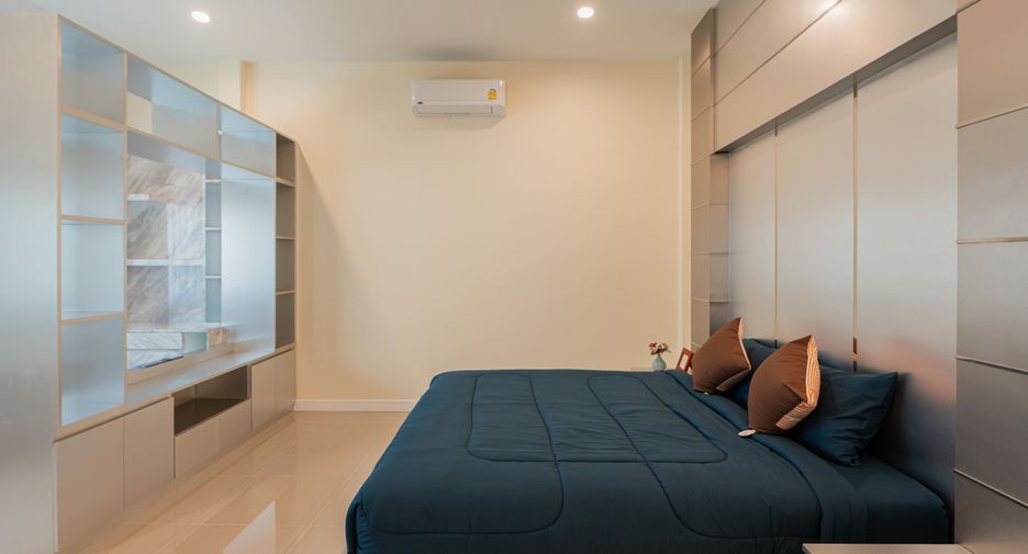For sale 3 bedrooms villa in Bang Lamung, Chonburi