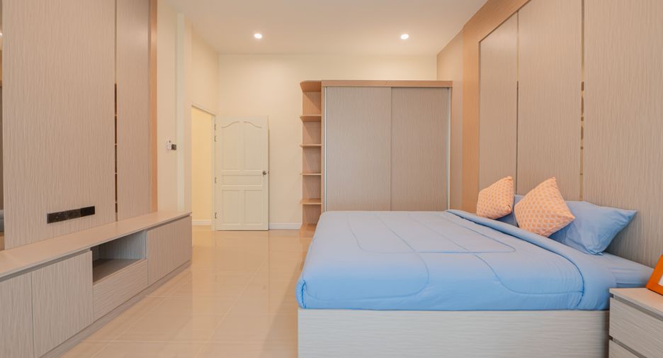 For sale 3 bedrooms villa in Bang Lamung, Chonburi