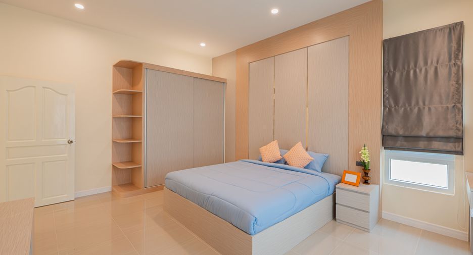 For sale 3 bedrooms villa in Bang Lamung, Chonburi