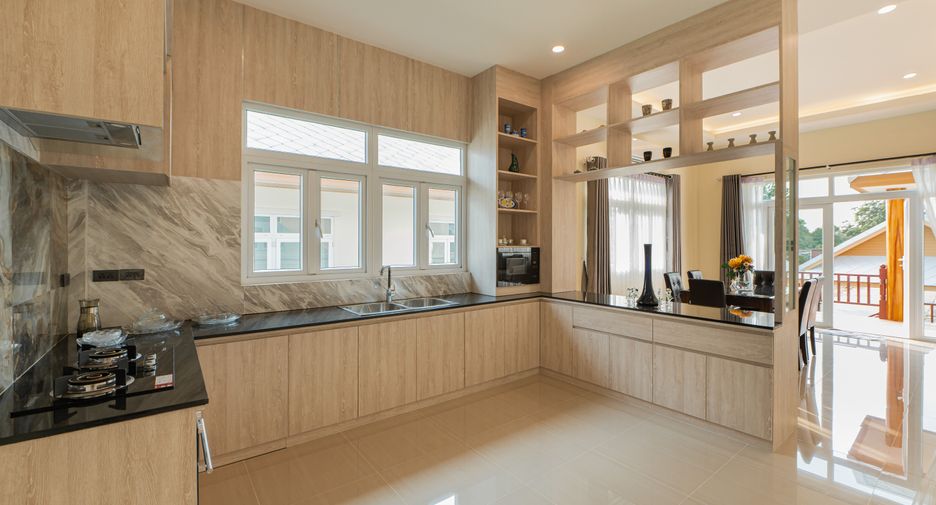 For sale 3 bedrooms villa in Bang Lamung, Chonburi