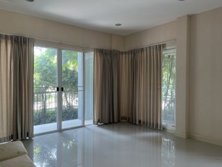 出售 3 卧室 独立屋 在 Saphan Sung, 曼谷