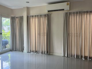 出售 3 卧室 独立屋 在 Saphan Sung, 曼谷