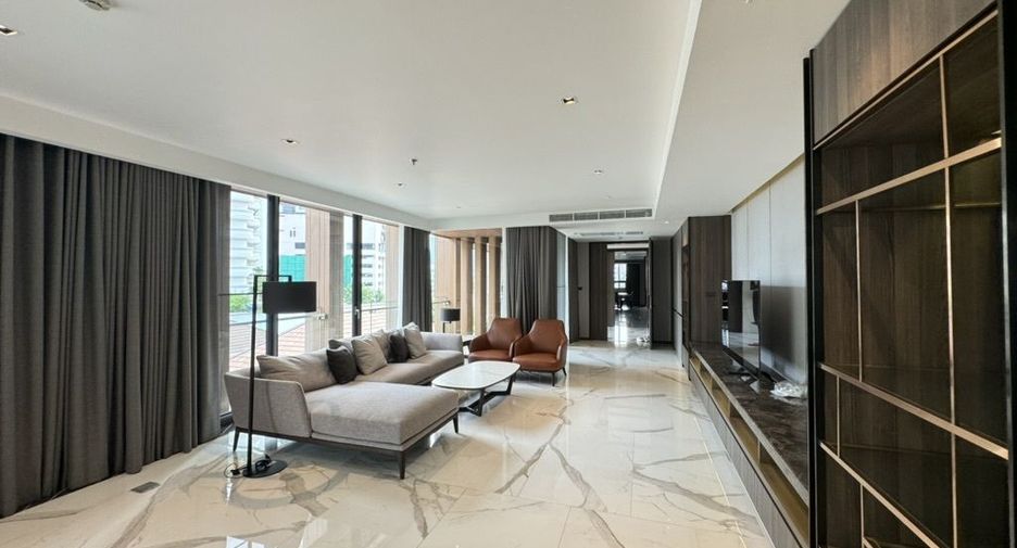 For rent 3 bedrooms apartment in Khlong Toei, Bangkok
