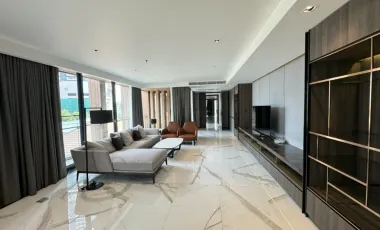 For rent 3 bedrooms apartment in Khlong Toei, Bangkok