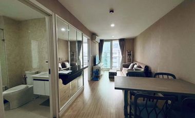 Condo en alquiler de 2 habitaciones en Phra Khanong, Bangkok