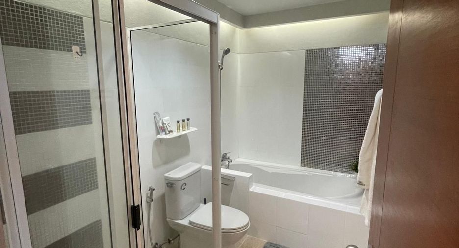 For sale and for rent 1 bed condo in Phra Khanong, Bangkok