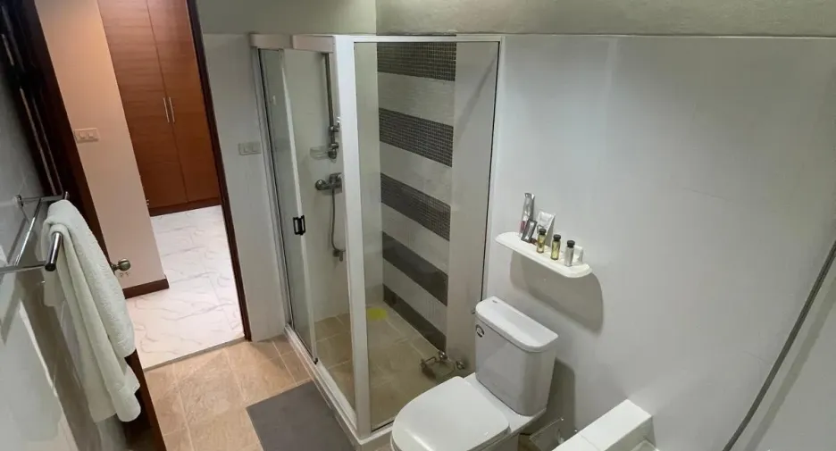 For sale and for rent 1 bed condo in Phra Khanong, Bangkok