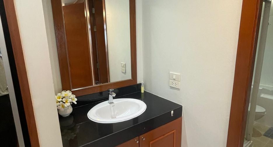 For sale and for rent 1 bed condo in Phra Khanong, Bangkok
