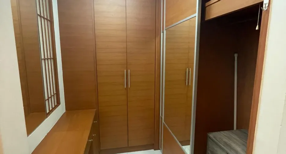 For sale and for rent 1 bed condo in Phra Khanong, Bangkok