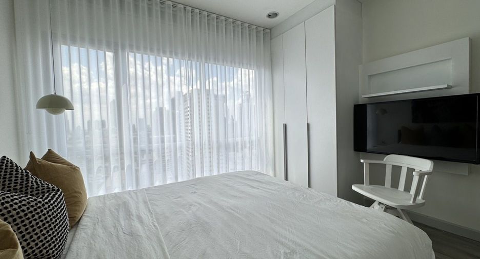 For rent 2 bedrooms condo in Sathon, Bangkok