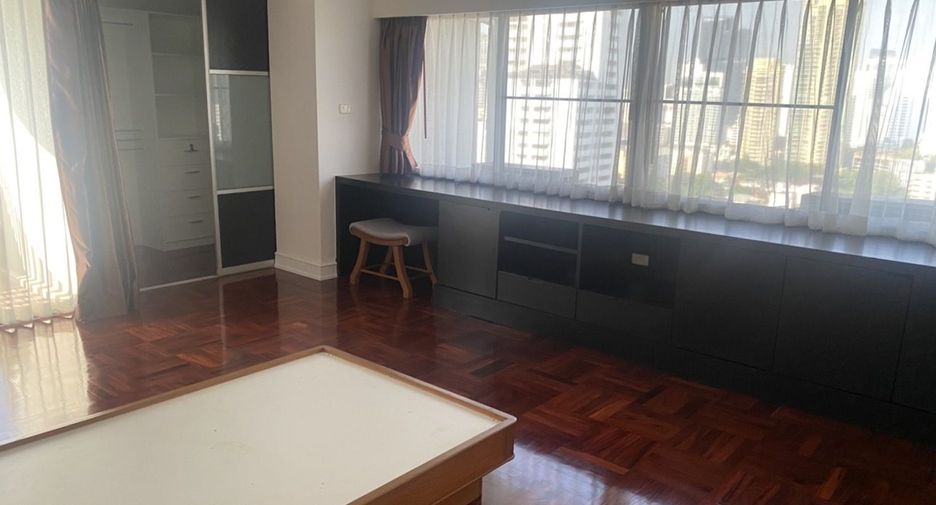 Apartamento en alquiler de 4 habitaciones en Watthana, Bangkok