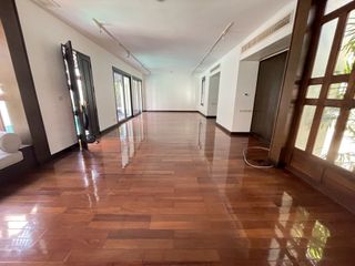 出租 3 卧室 独立屋 在 Khlong Toei, 曼谷