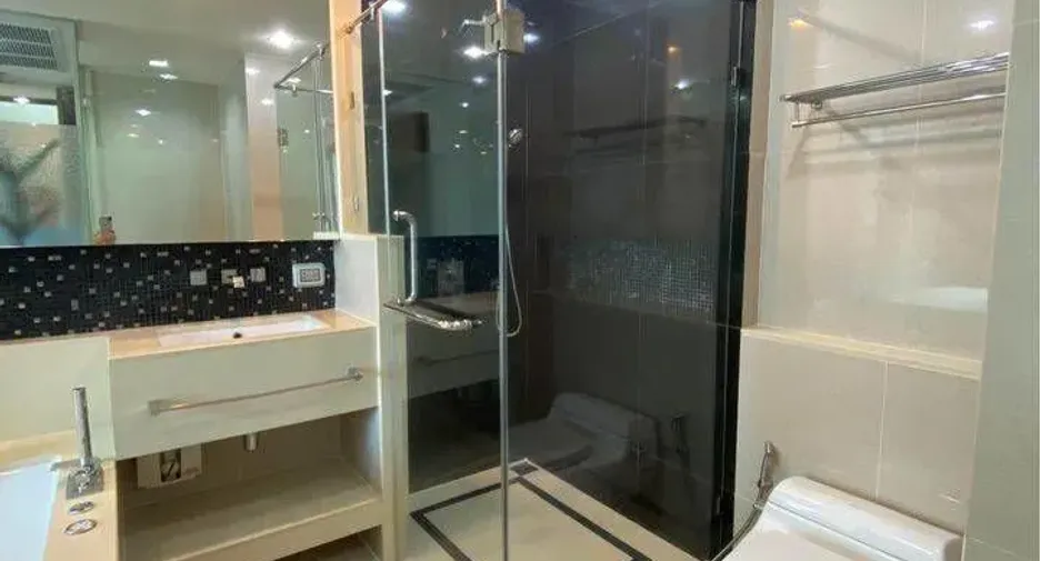 出售 2 卧室 公寓 在 沙吞, 曼谷