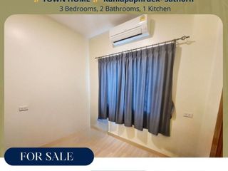 For sale 3 bedrooms townhouse in Phasi Charoen, Bangkok