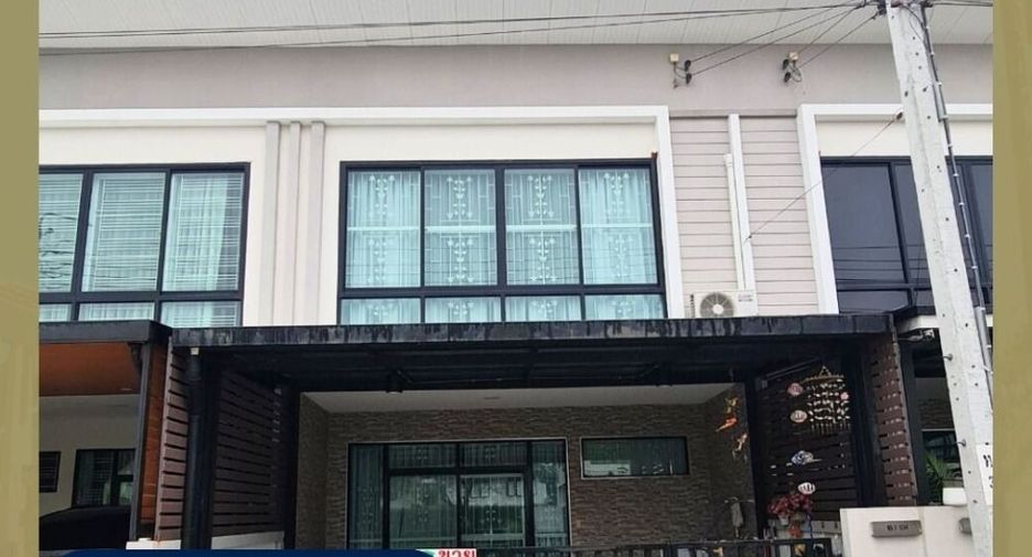 For sale 3 ベッドルーム townhouse in Phasi Charoen, Bangkok