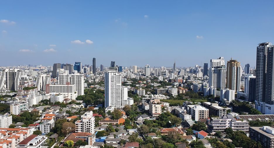 For rent 2 ベッドルーム condo in Watthana, Bangkok