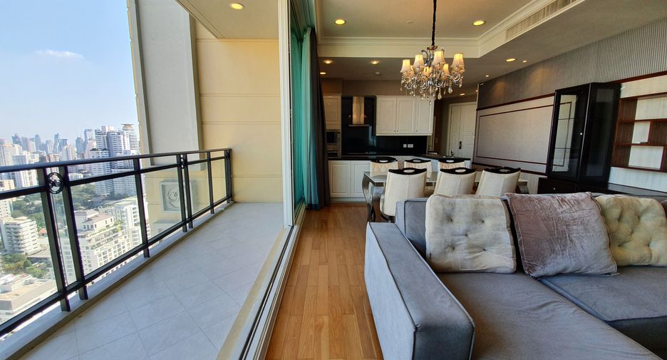 For rent 2 ベッドルーム condo in Watthana, Bangkok