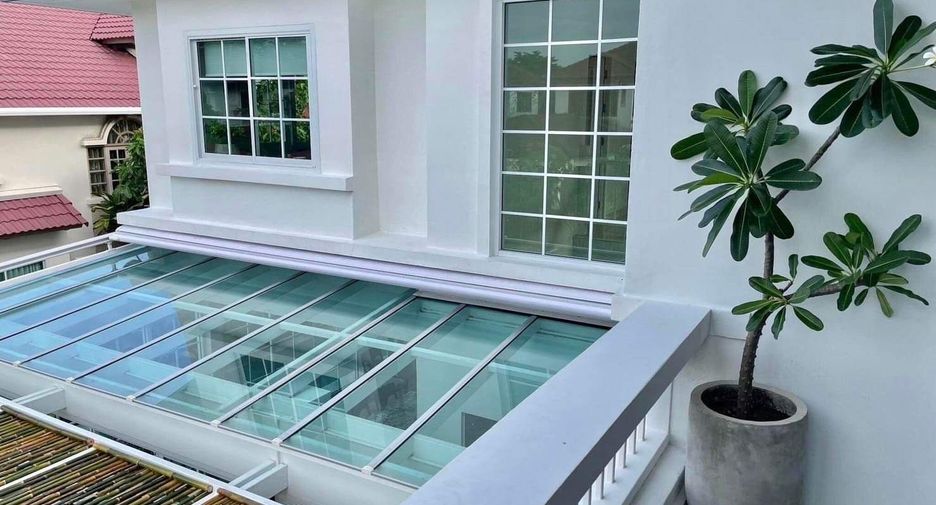 Casa en venta de 4 habitaciones en Bang Khae, Bangkok