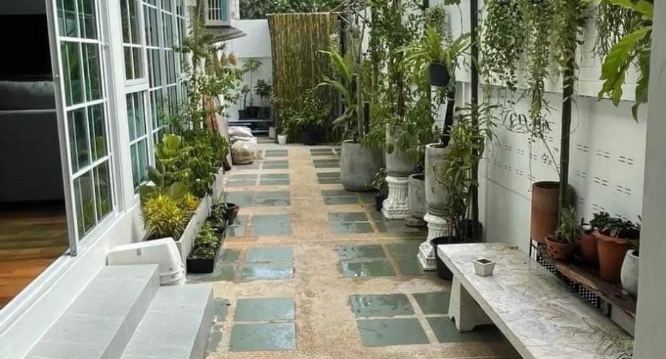 Casa en venta de 4 habitaciones en Bang Khae, Bangkok